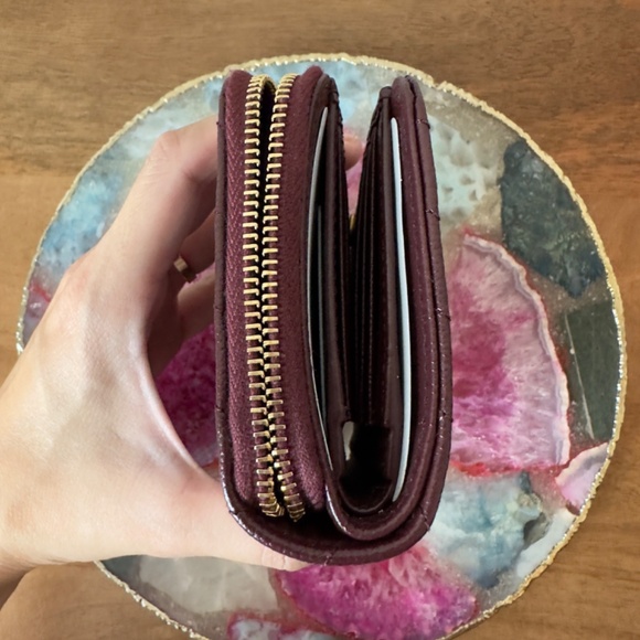 Like New Authentic Saint Laurent Cassandre Matelassé Burgundy Compact Zip Wallet - Picture 5 of 15